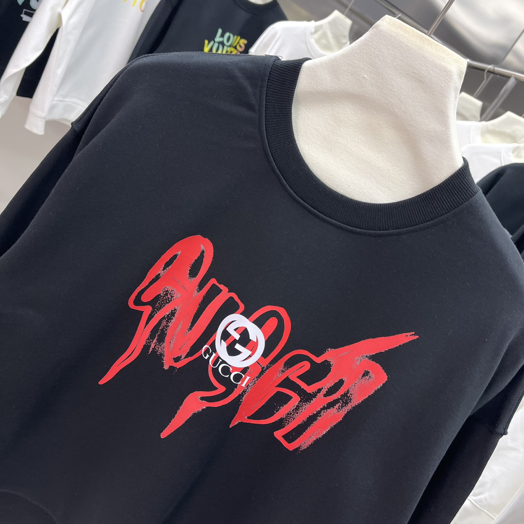 Gucci clothing-110
