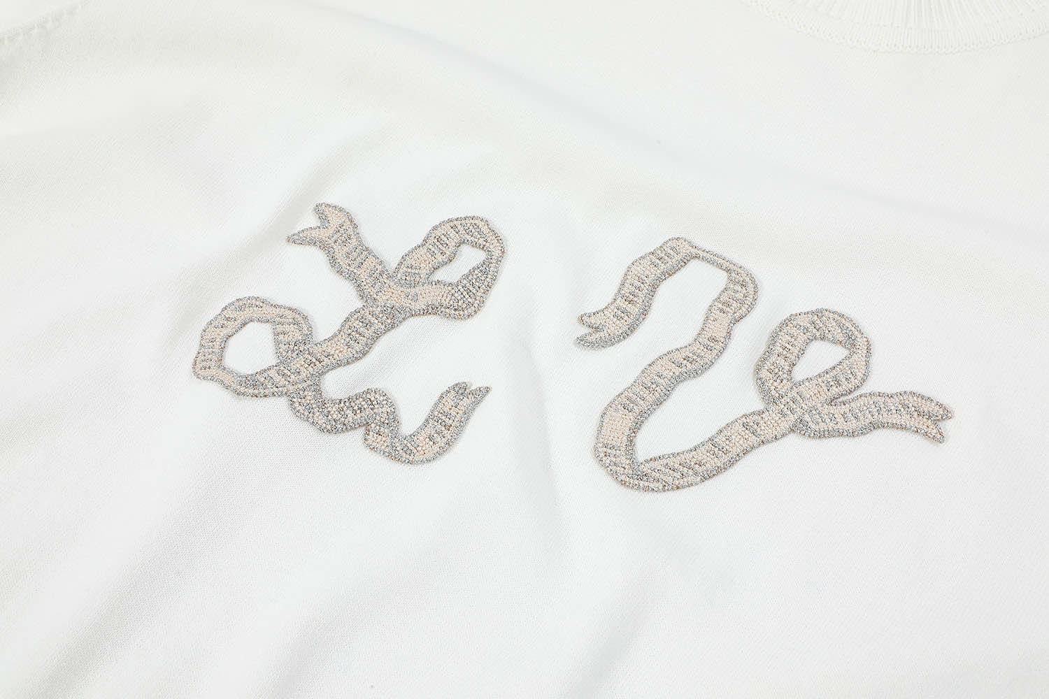 LV clothing-227
