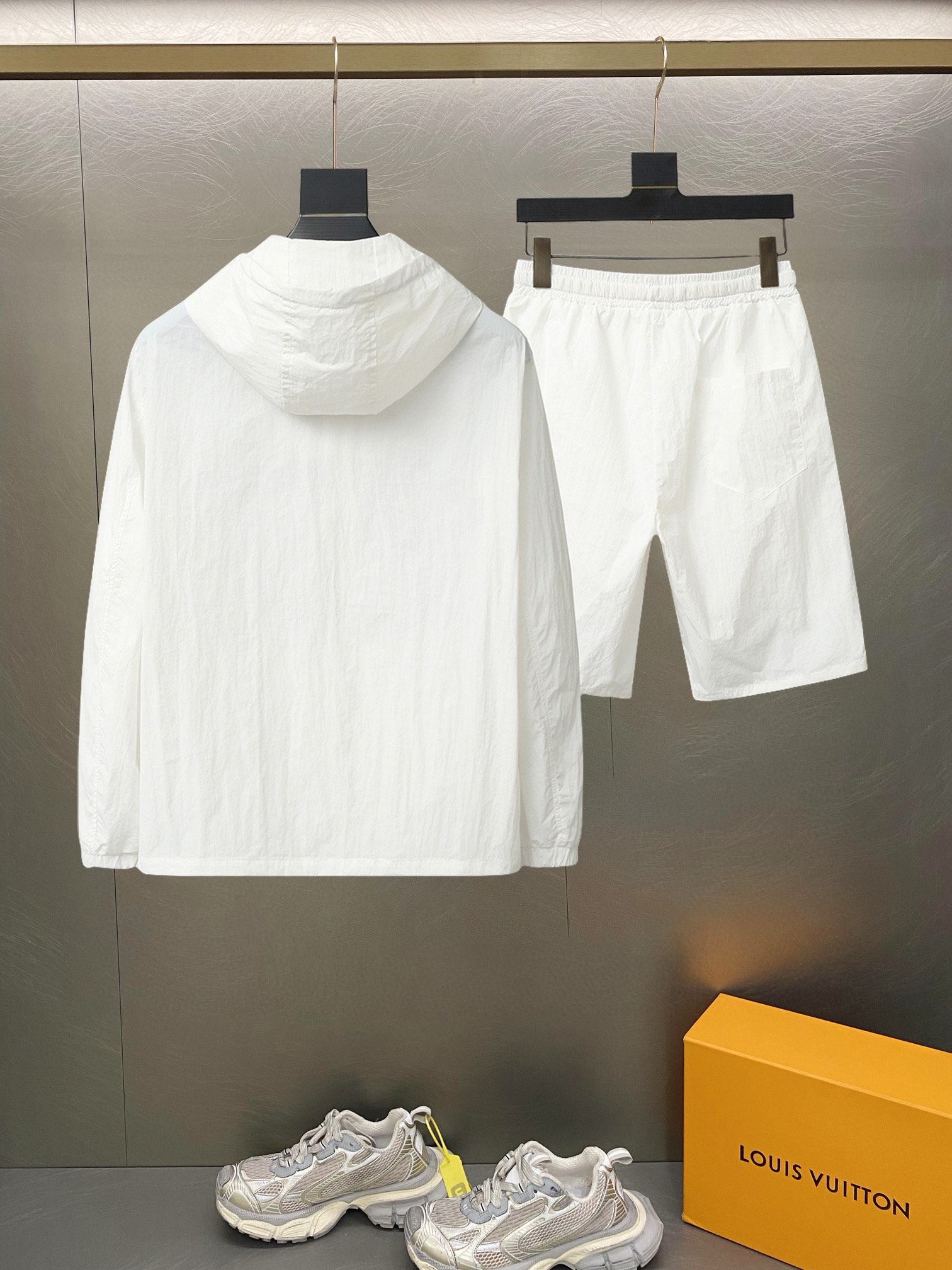 Gucci Clothing-350
