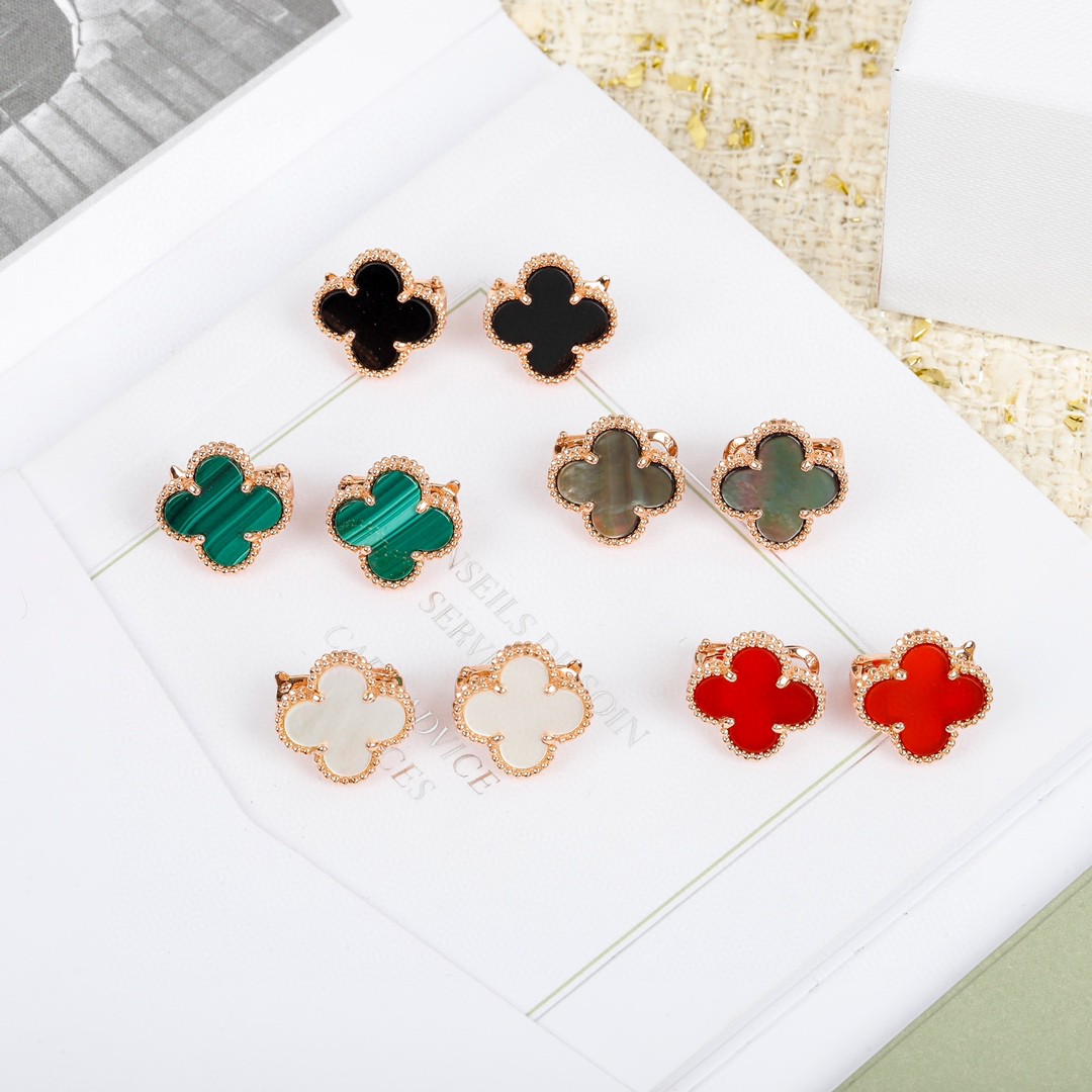 Van Cleef & Arpels earring-35