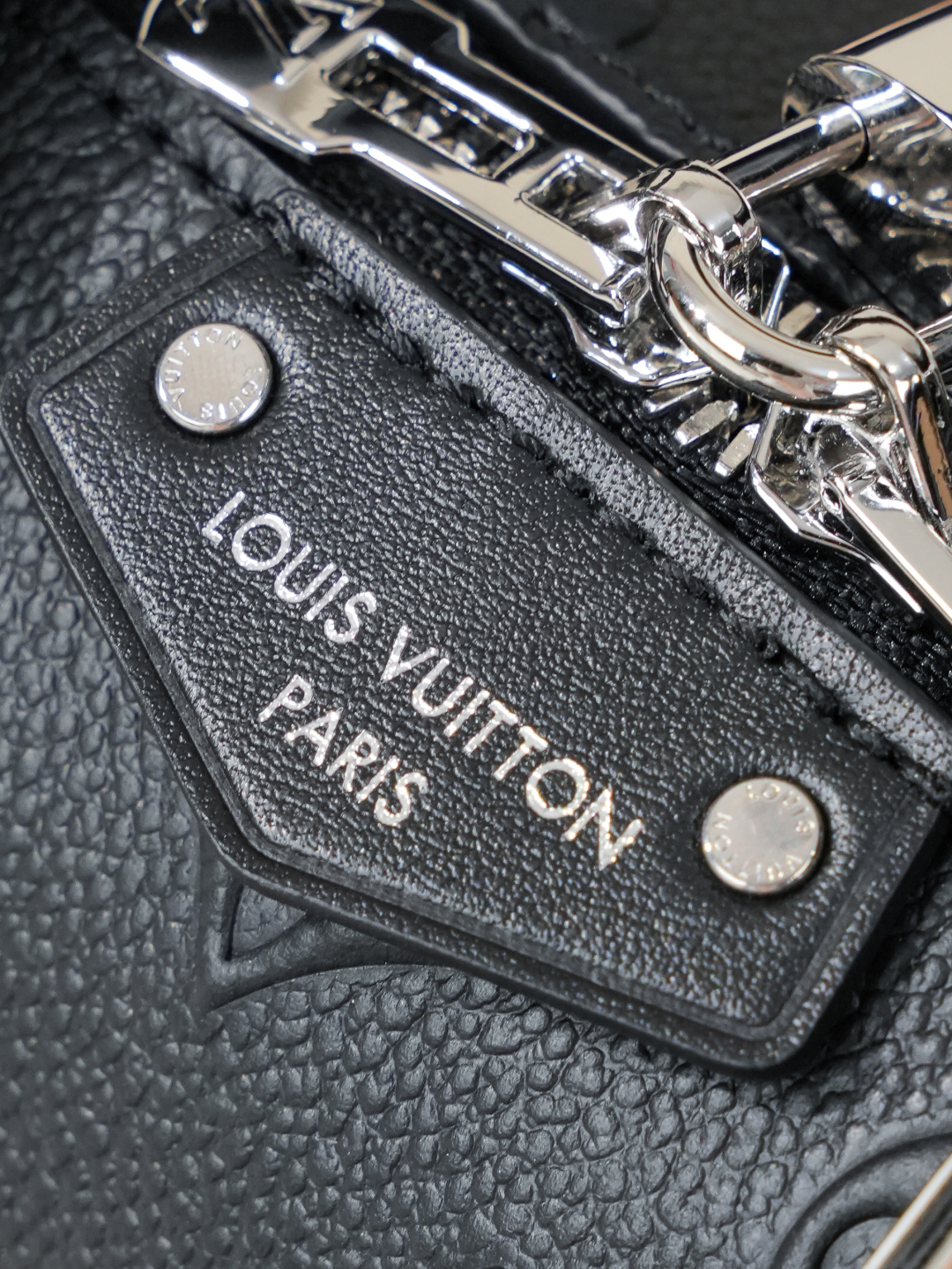 Louis Vuitton bag-196