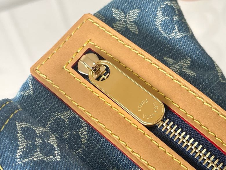 Louis Vuitton Hot New Product-212