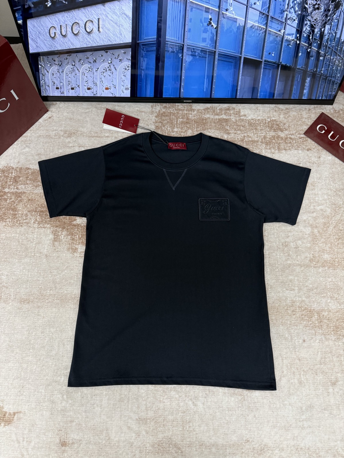 Gucci clothing-133