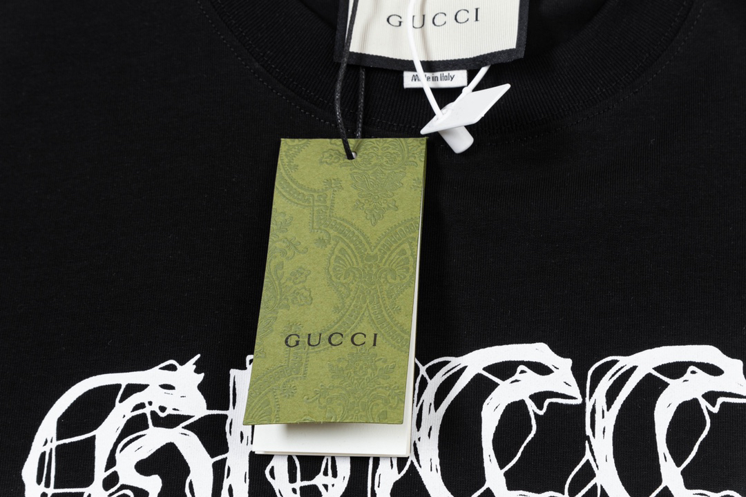 LV clothing-111