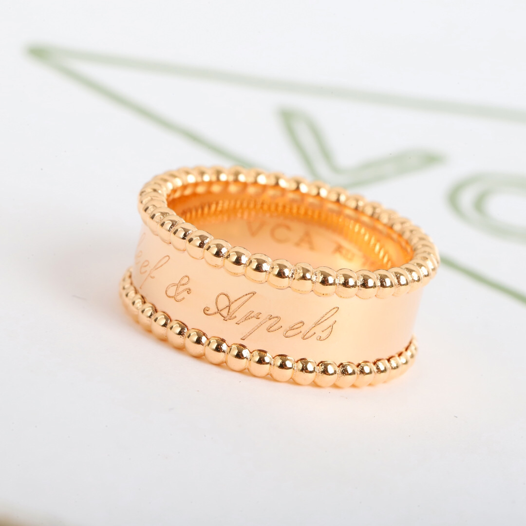 Van Cleef & Arpels ring-55