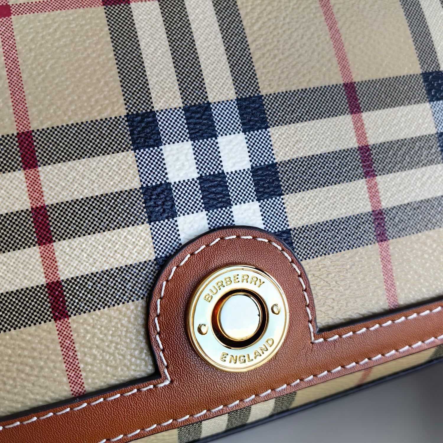 Burberry bag-108