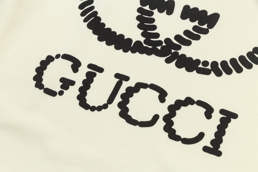 Gucci clothing-78
