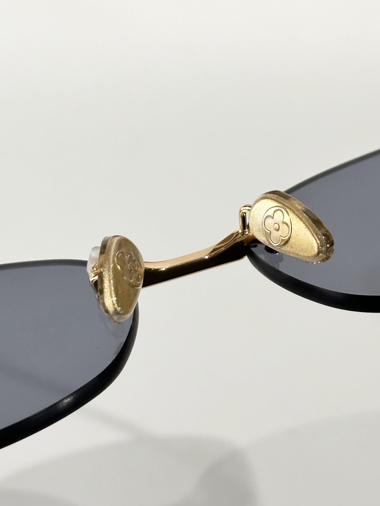 LV glasses-9