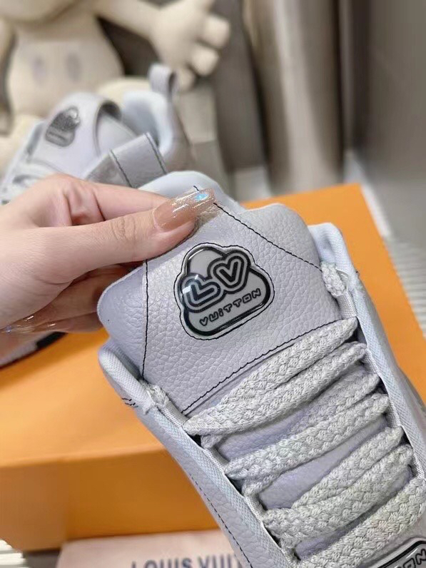 Lv Sneakers-48