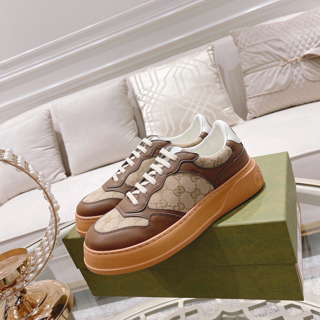 Gucci Sneakers-176