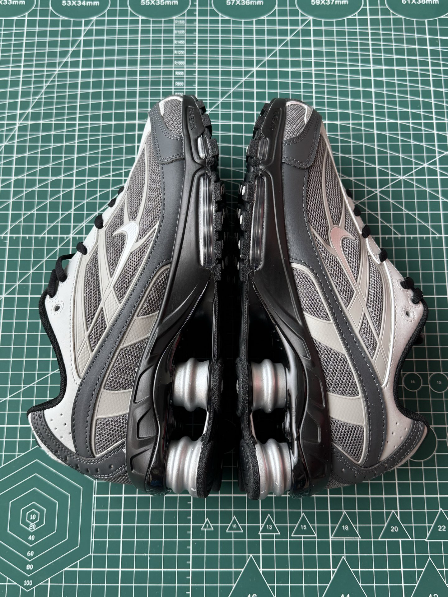 Nike Sneakers-96