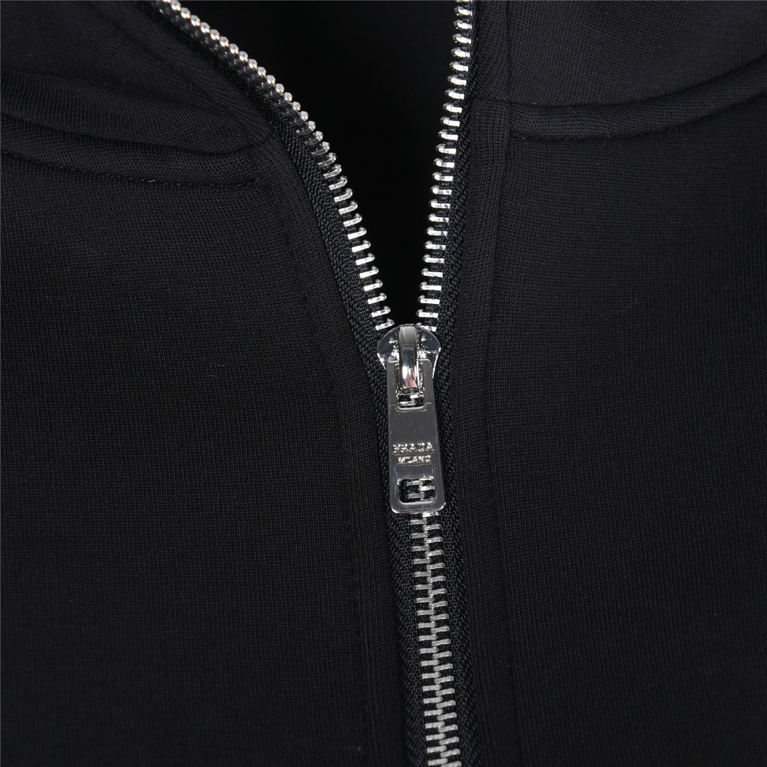 Prada Clothing-391