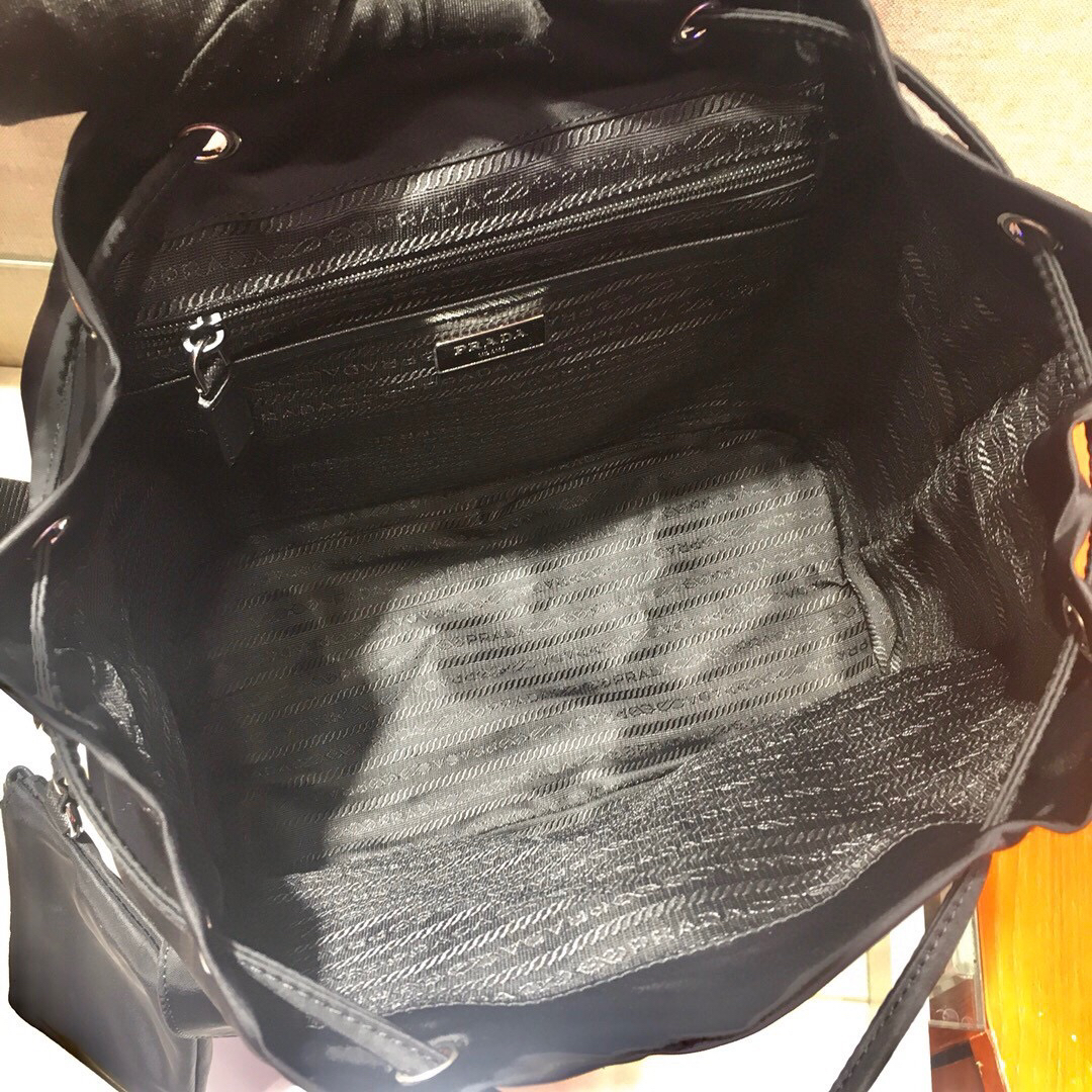 Prada bag-121