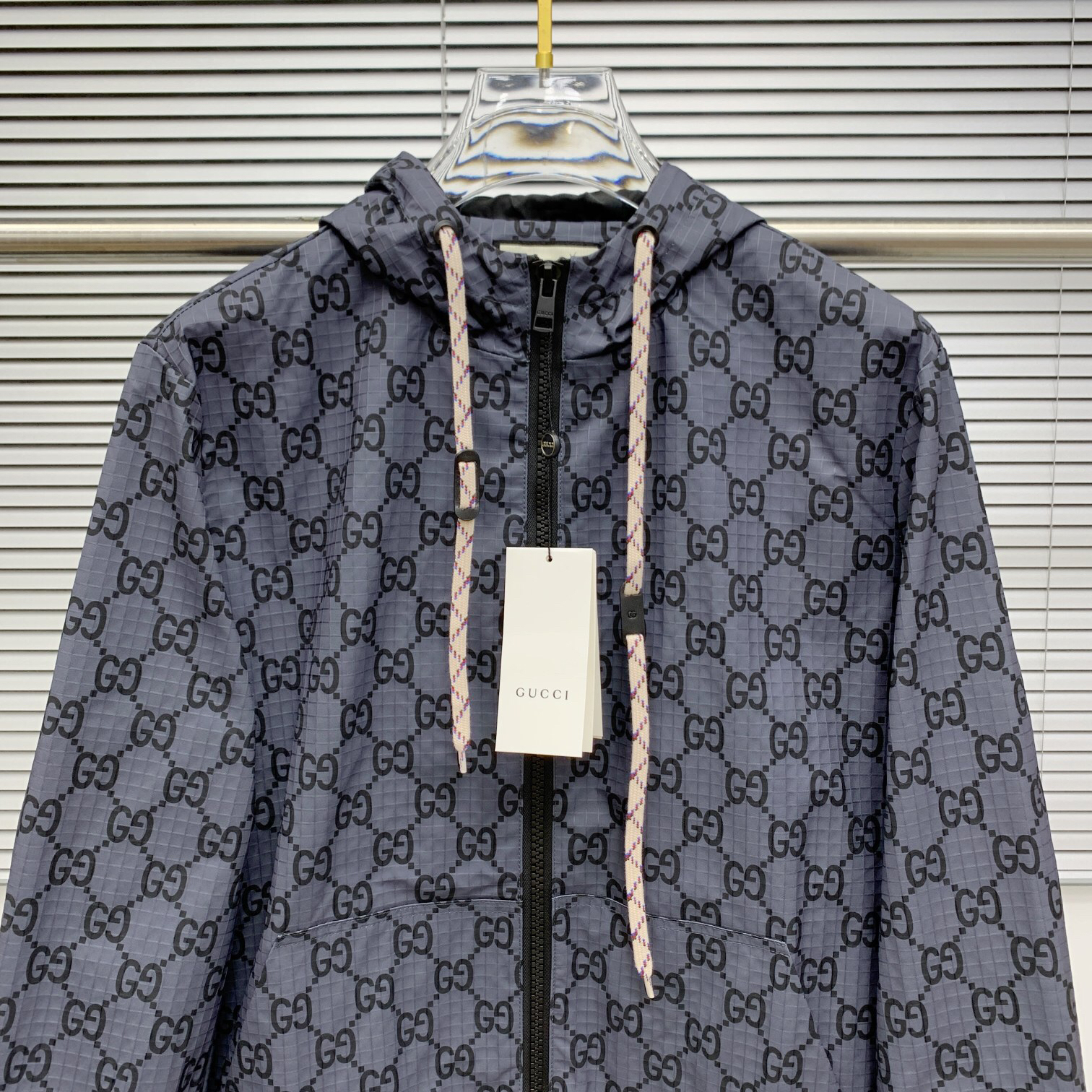 Gucci Clothing-341
