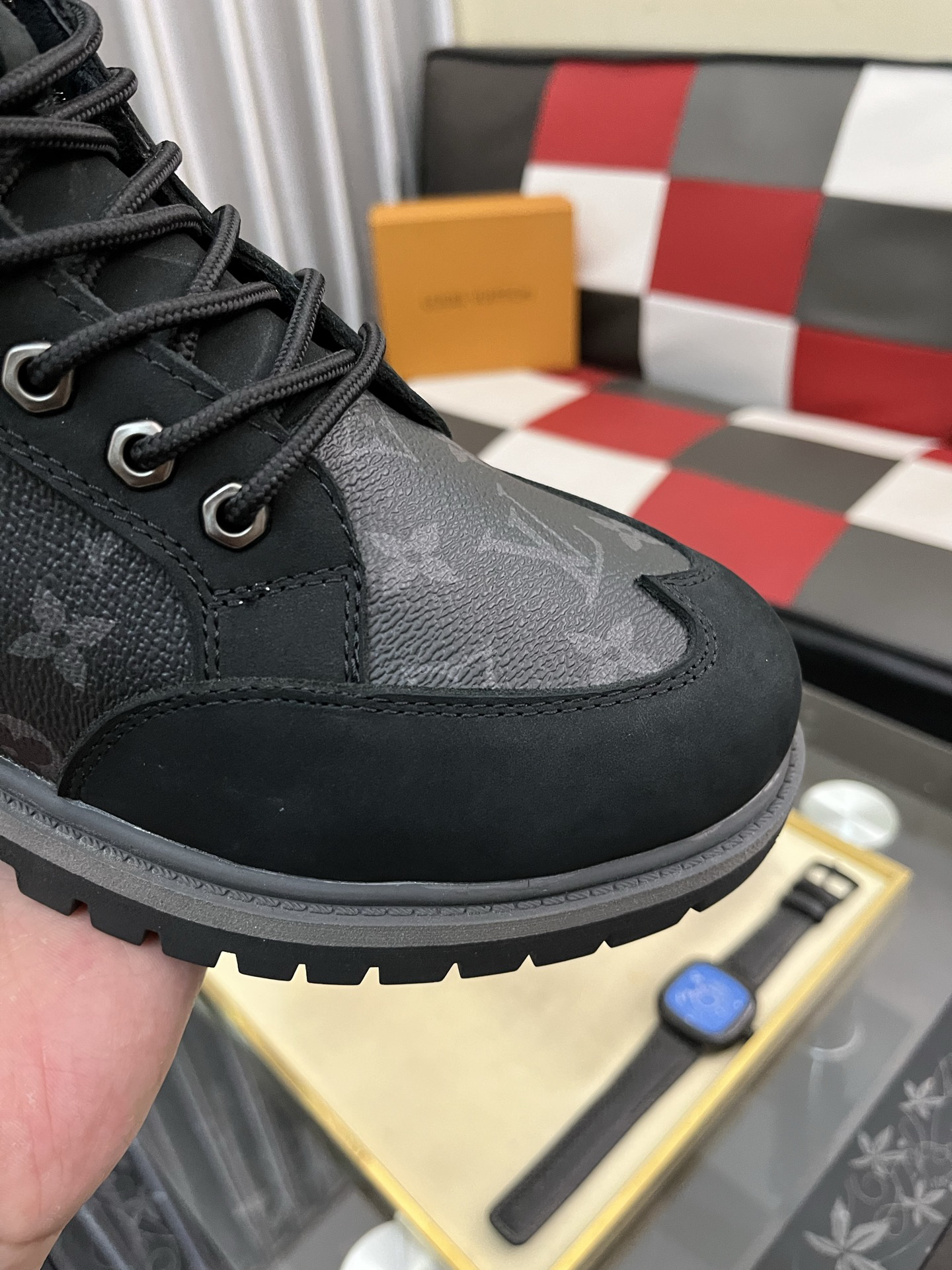 Lv Sneakers-161