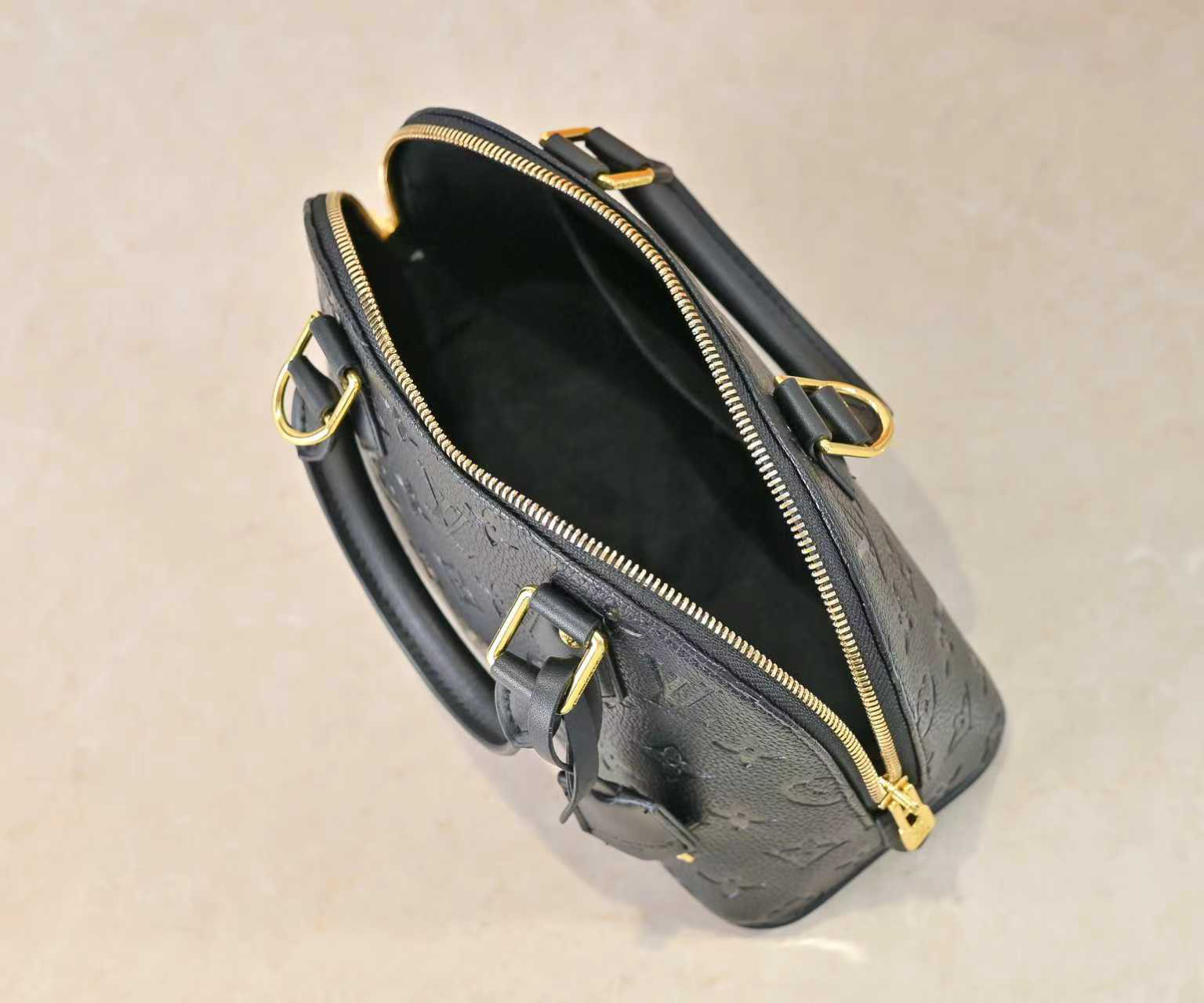 Louis Vuitton bag-151