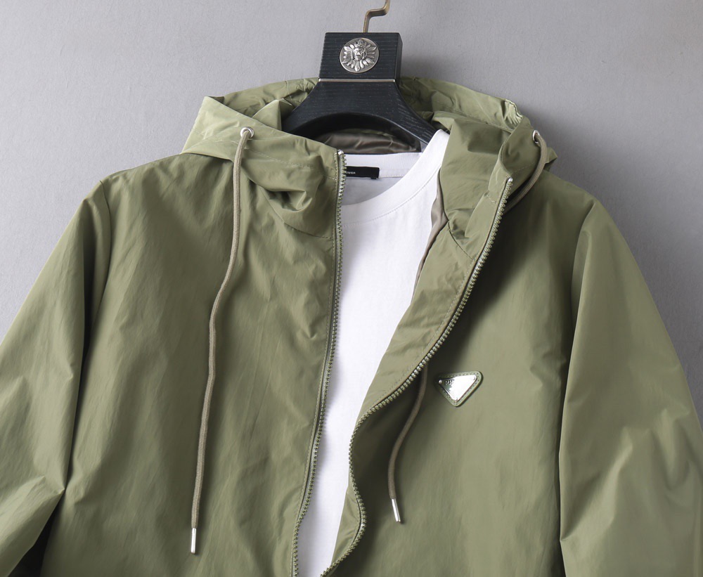 Prada Clothing-385