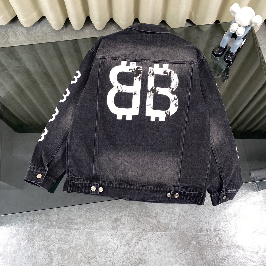 Balenciaga Clothing-142