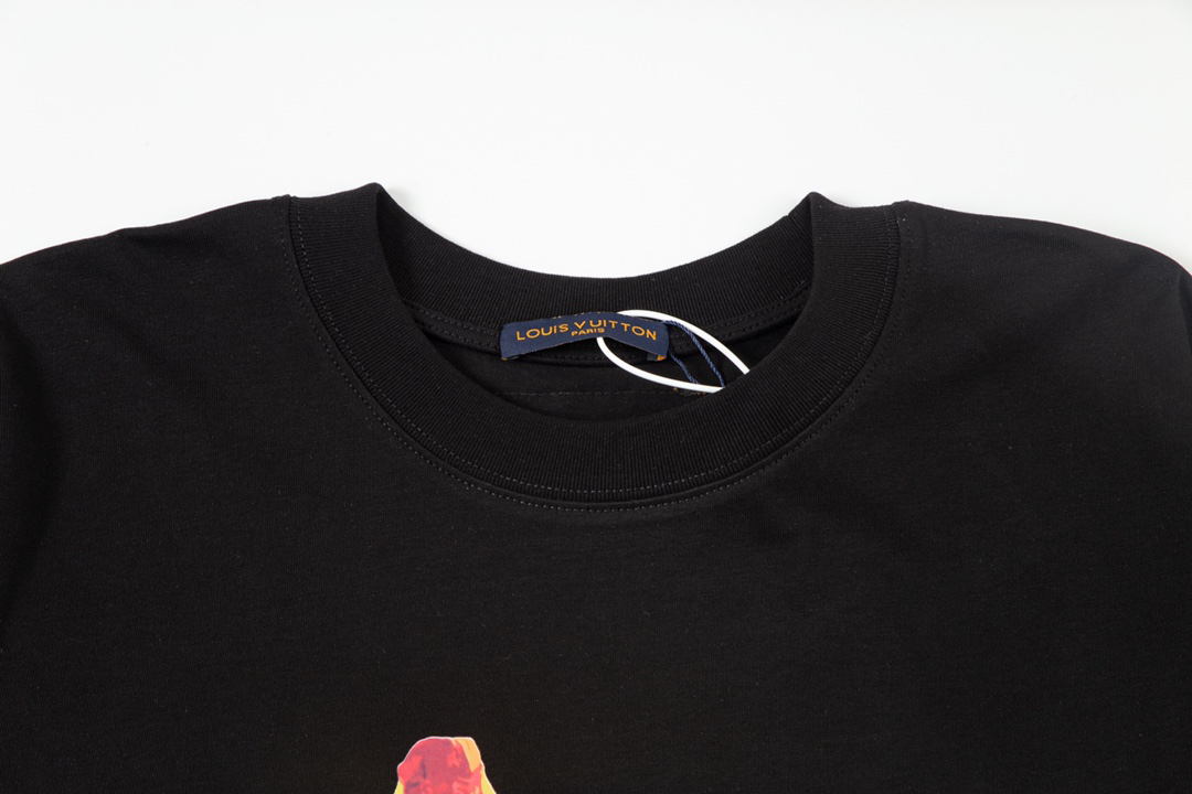LV clothing-143