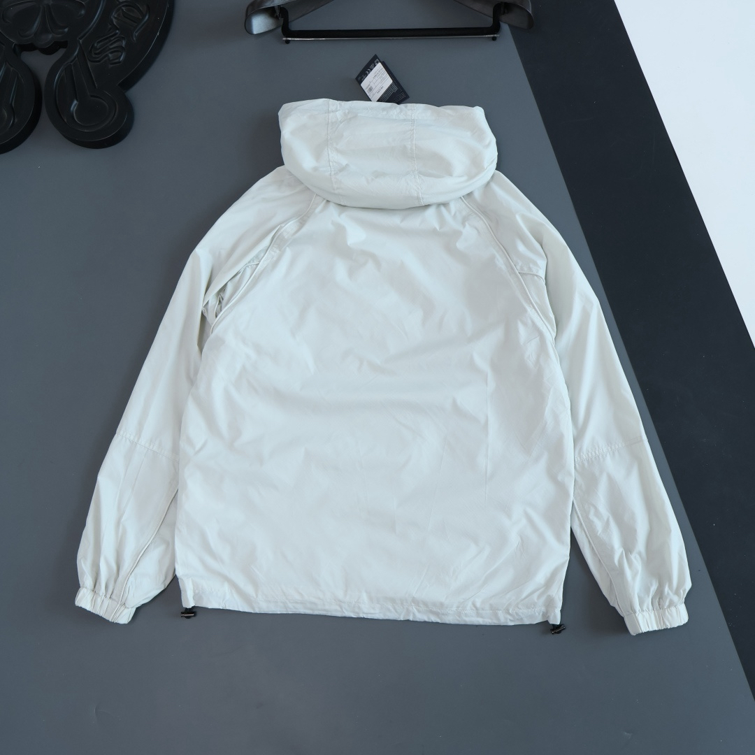 Prada Clothing-328