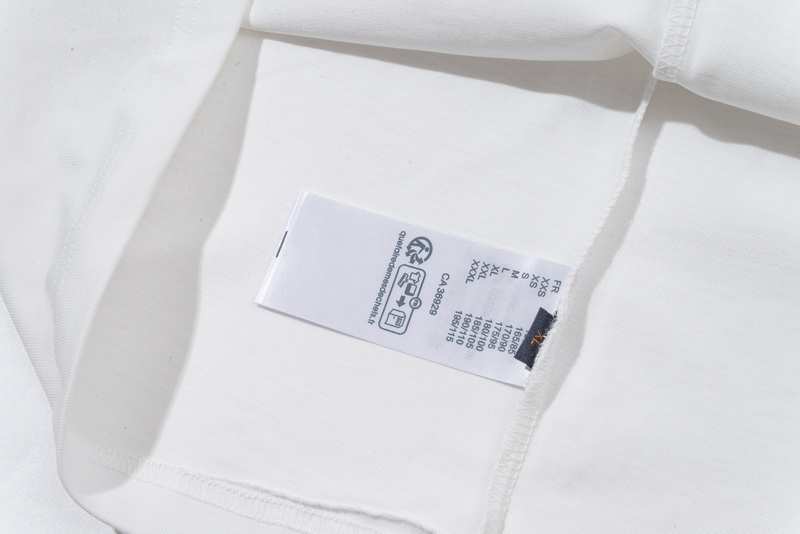 LV clothing-46