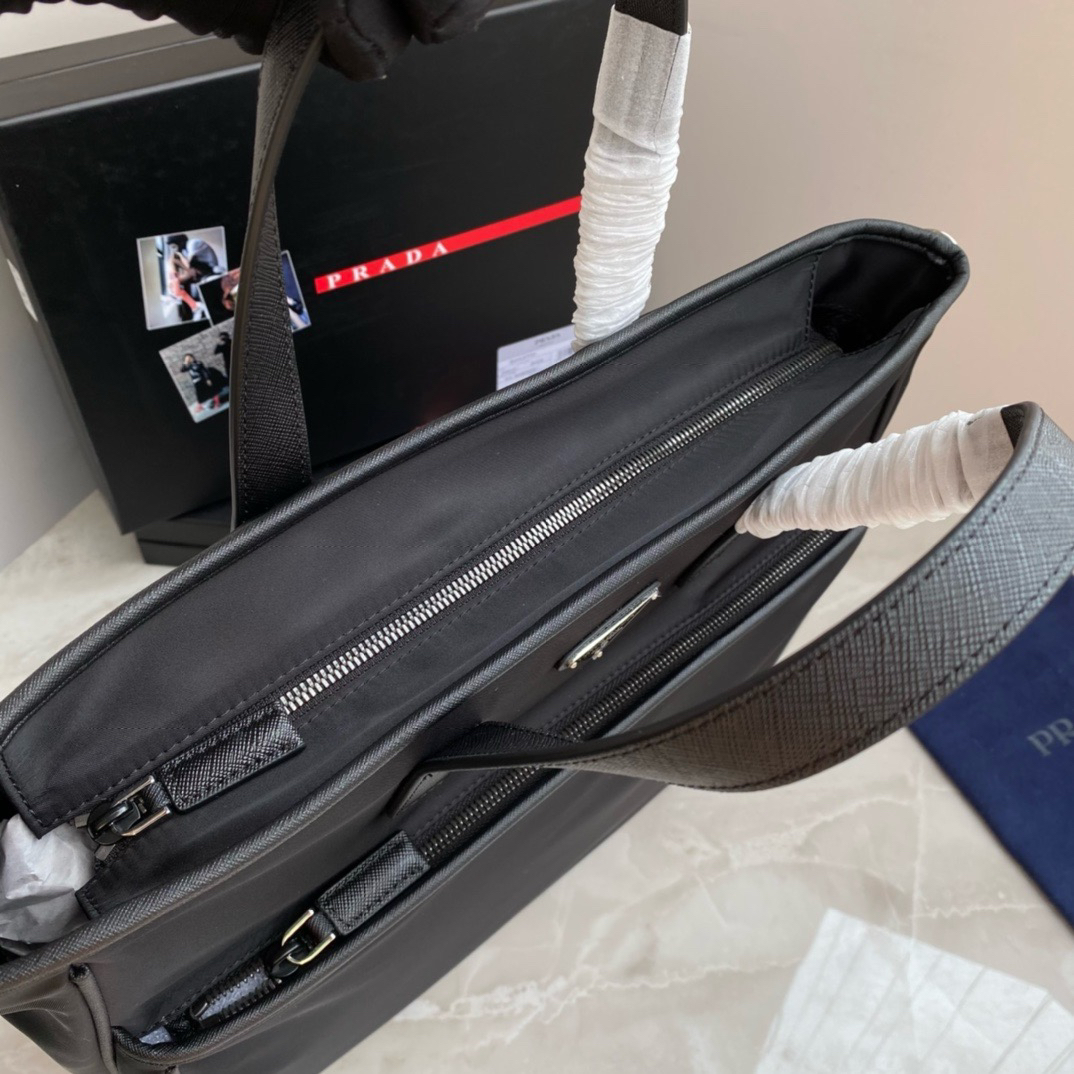 Prada bag-144