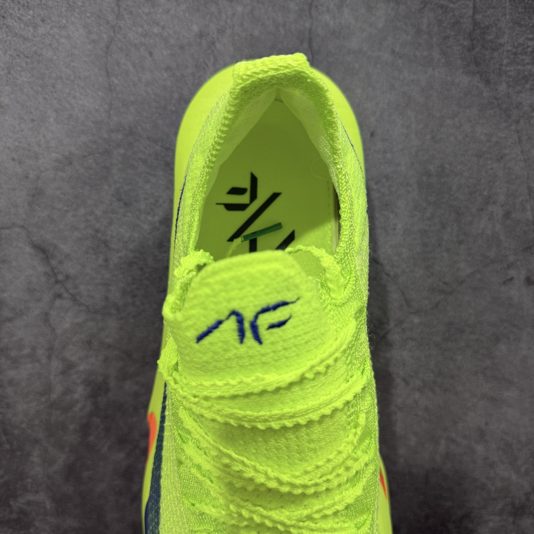 Nike Sneakers-103