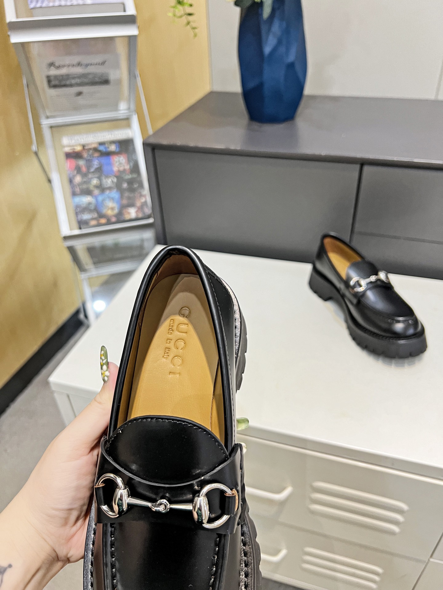 Gucci women's leather shoes-5
