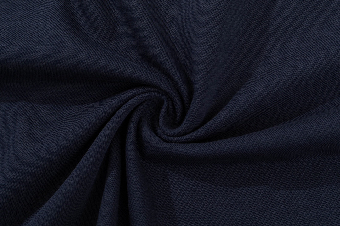 LV clothing-147