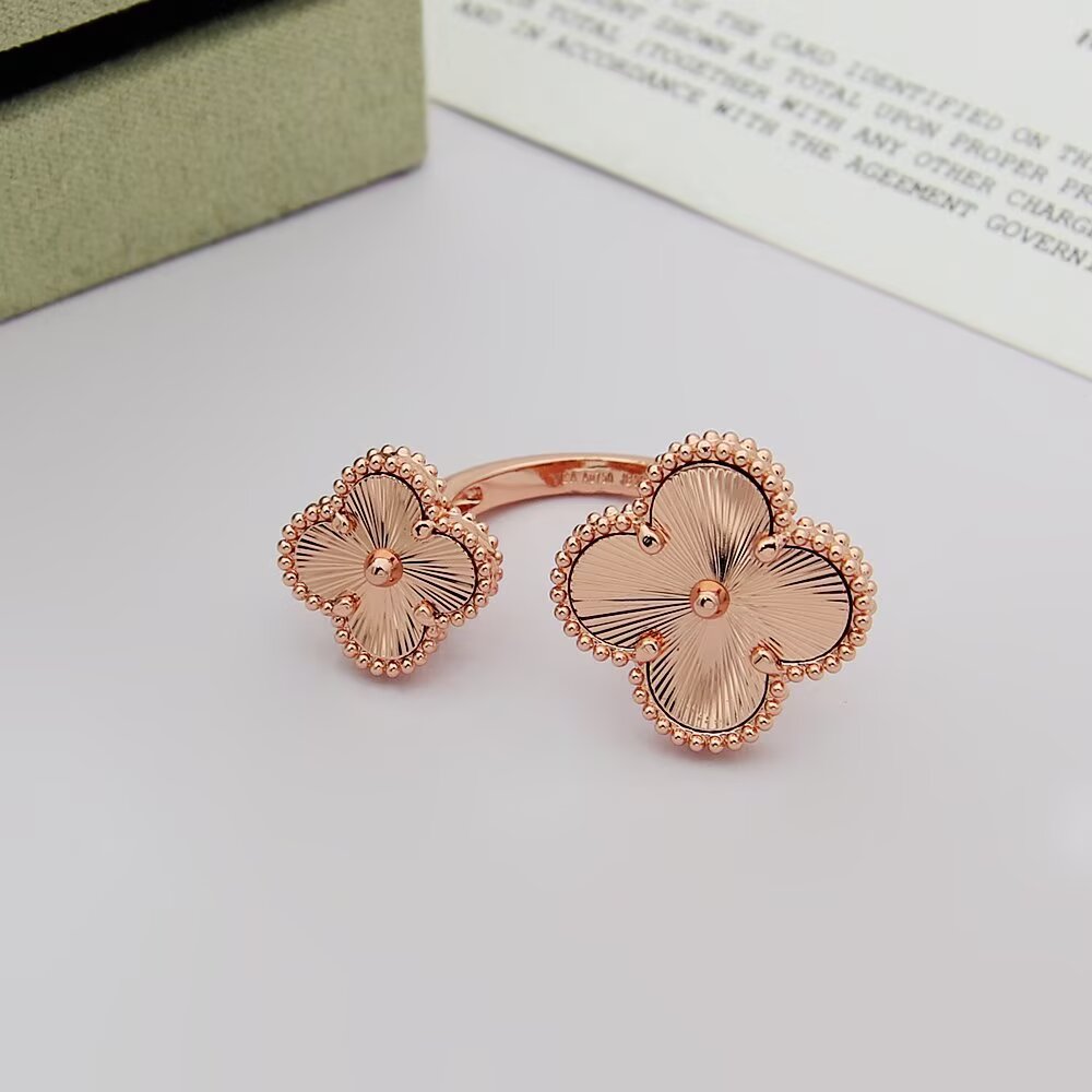 Van Cleef & Arpels ring-87