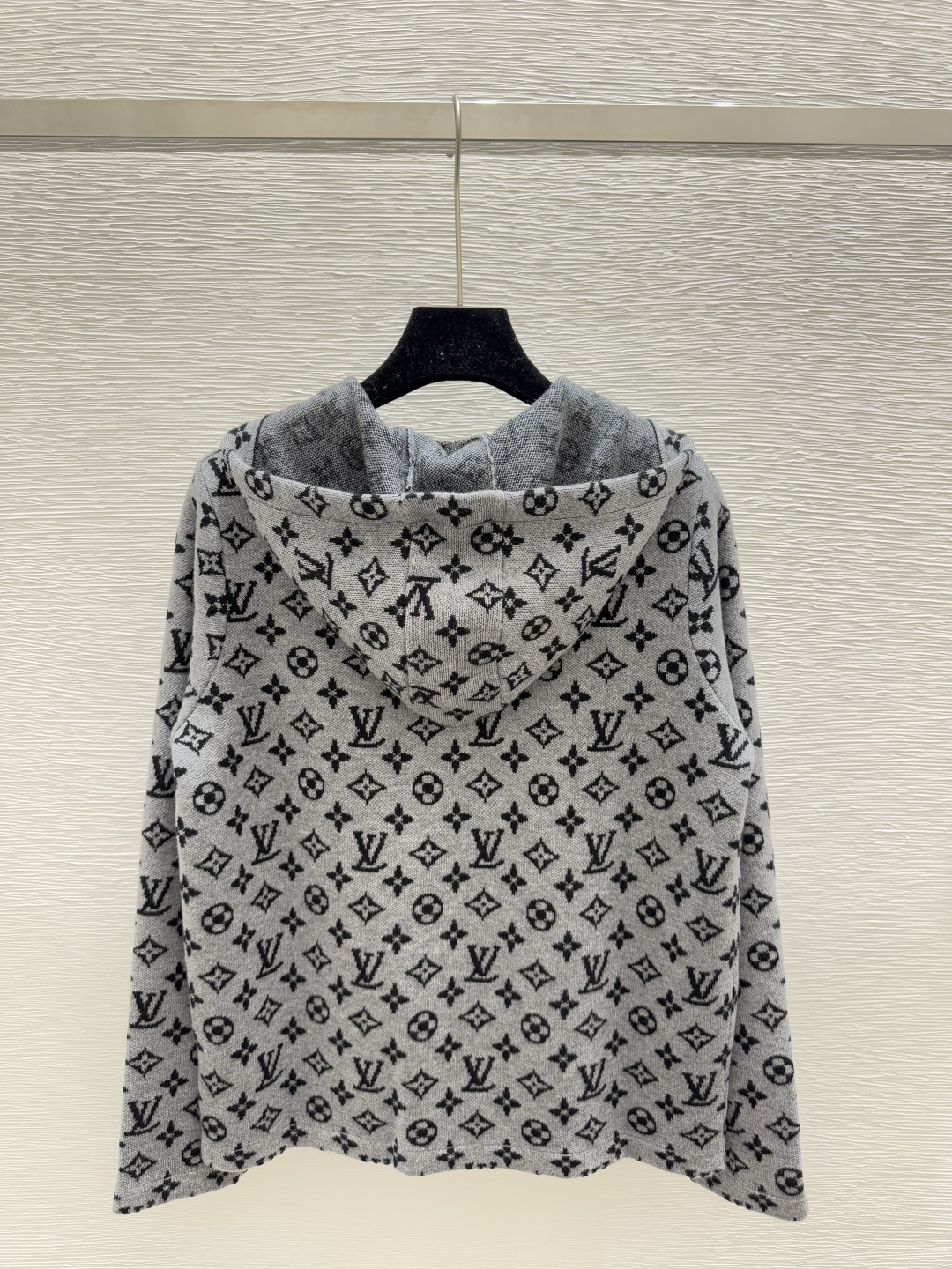 LV Clothing-320
