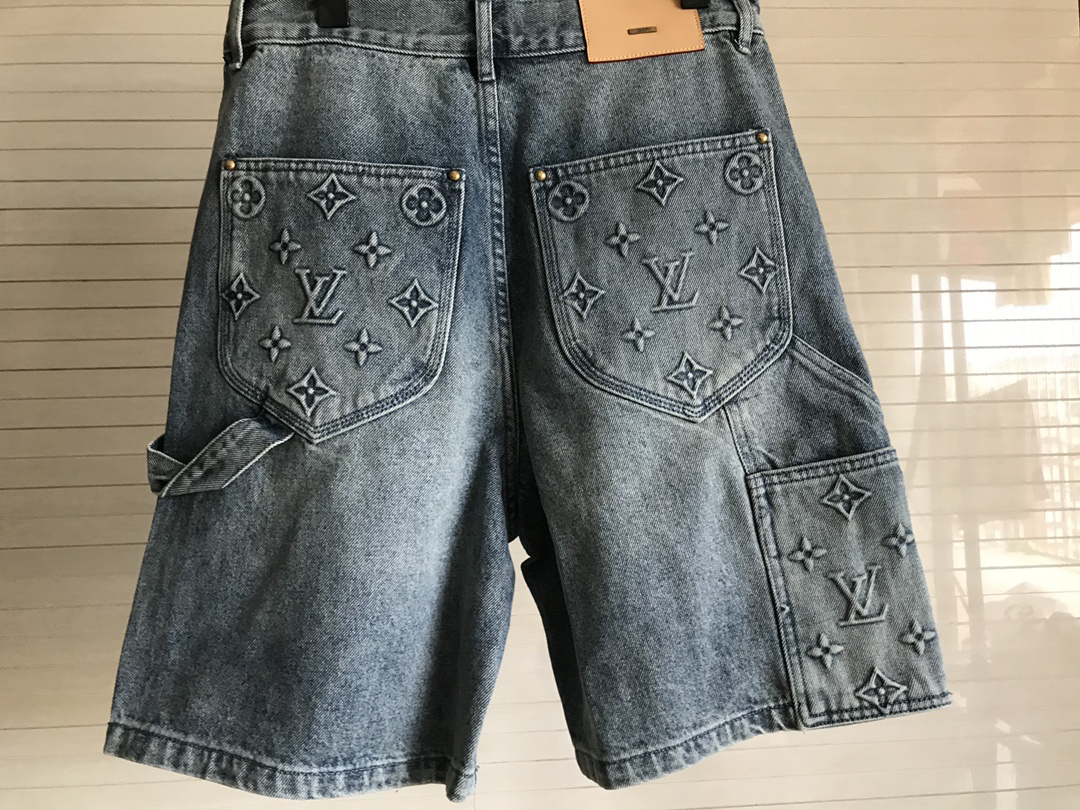 LV Clothing-16