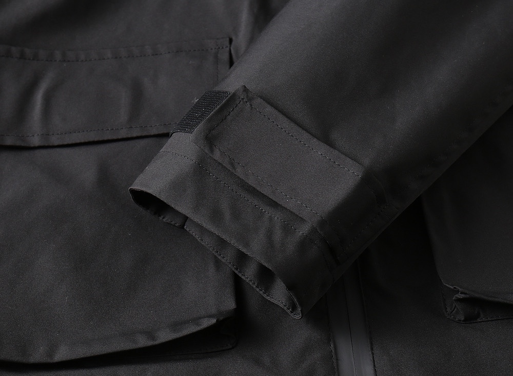 Prada Clothing-388