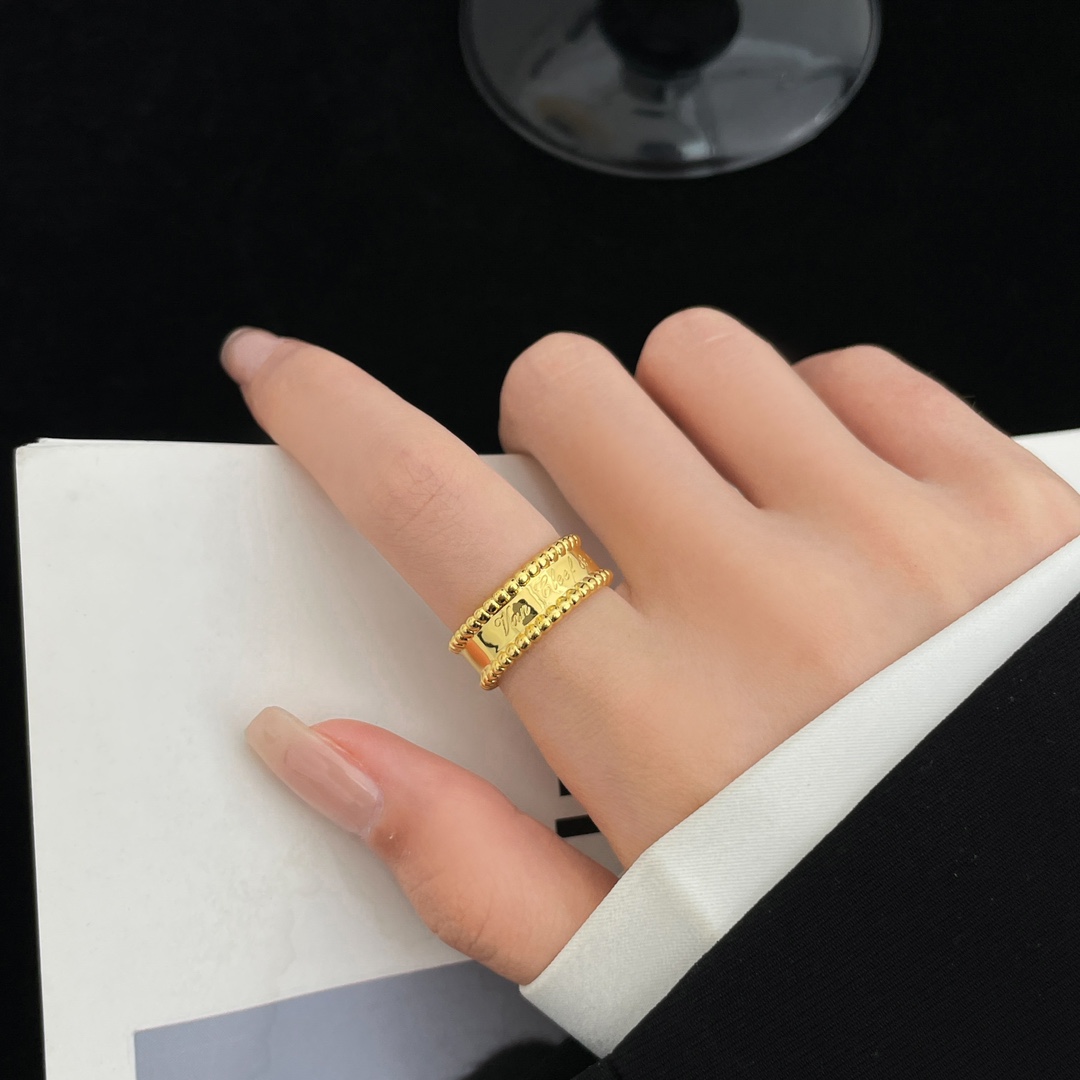 Van Cleef & Arpels ring-4