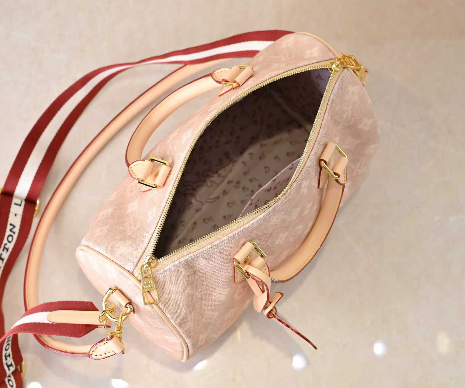 Louis Vuitton bag-137