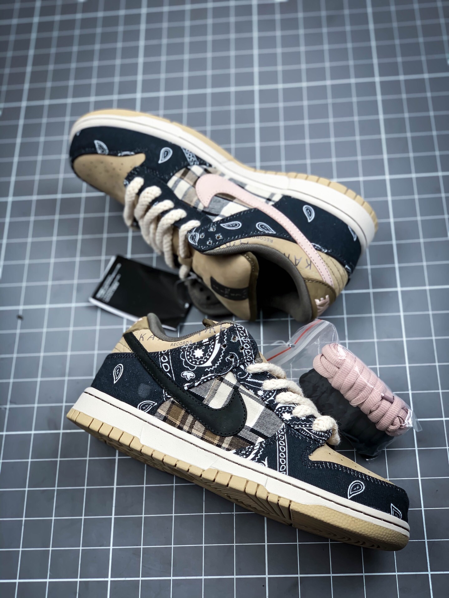 Nike Sneakers-321