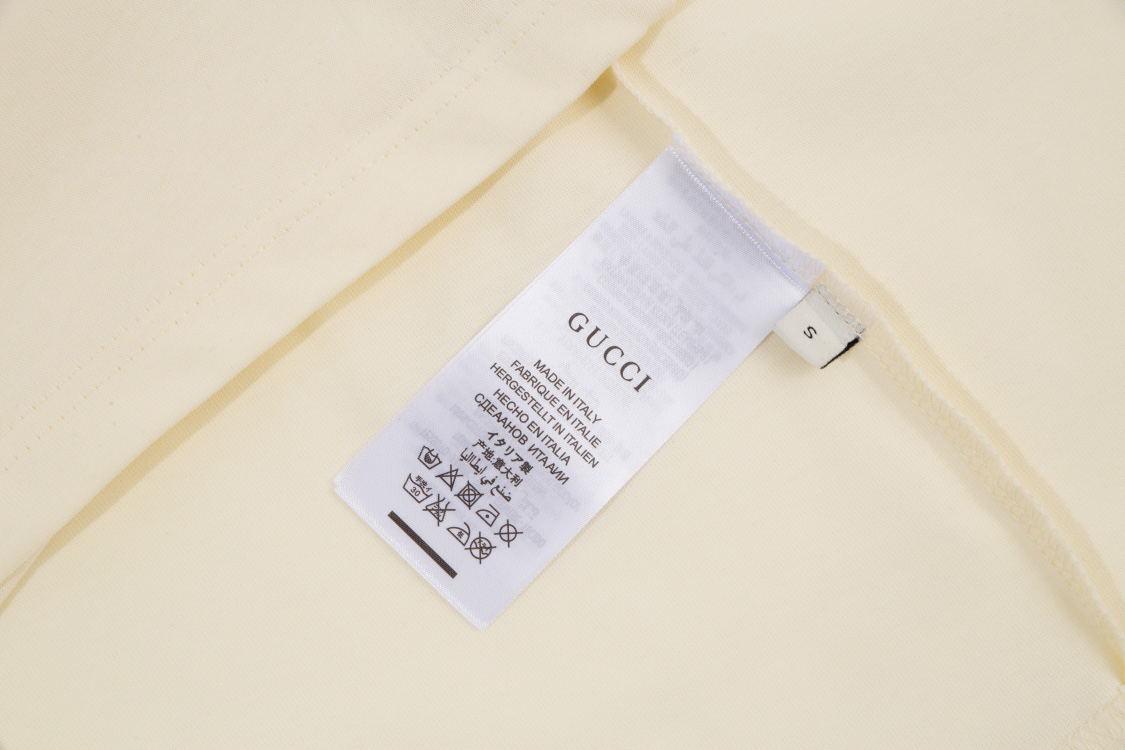 Gucci clothing-58