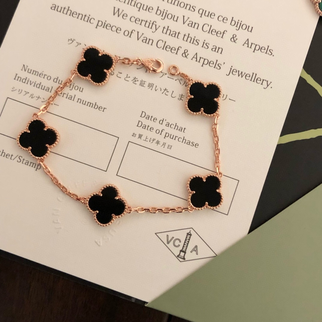 Van Cleef & Arpels Bracelet-26