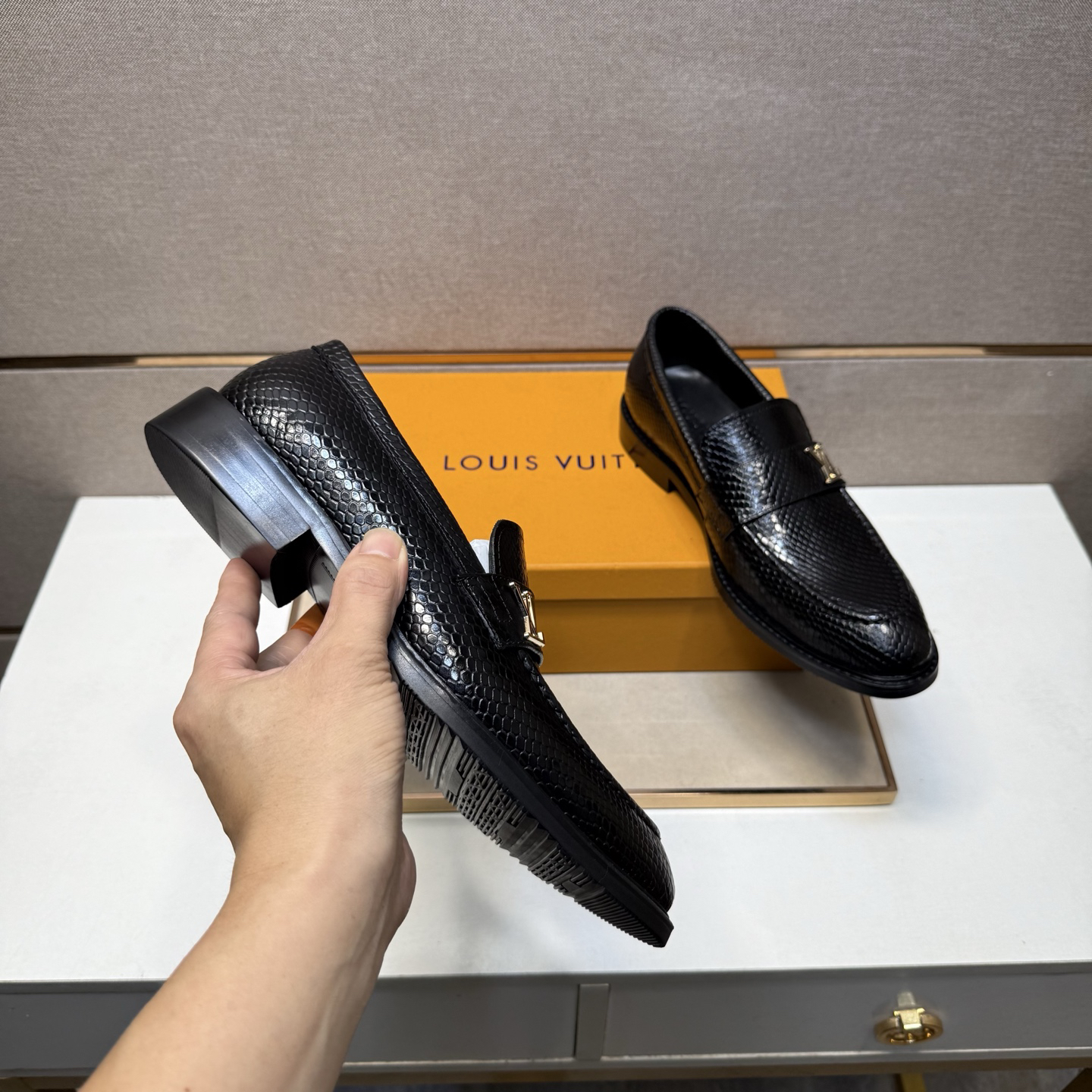 LV men's leather shoes-58