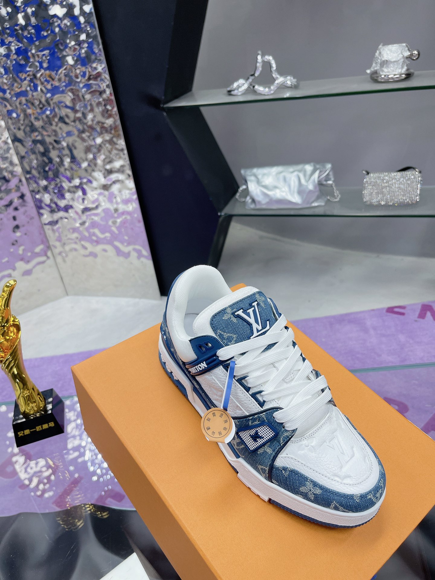 Lv Sneakers-243