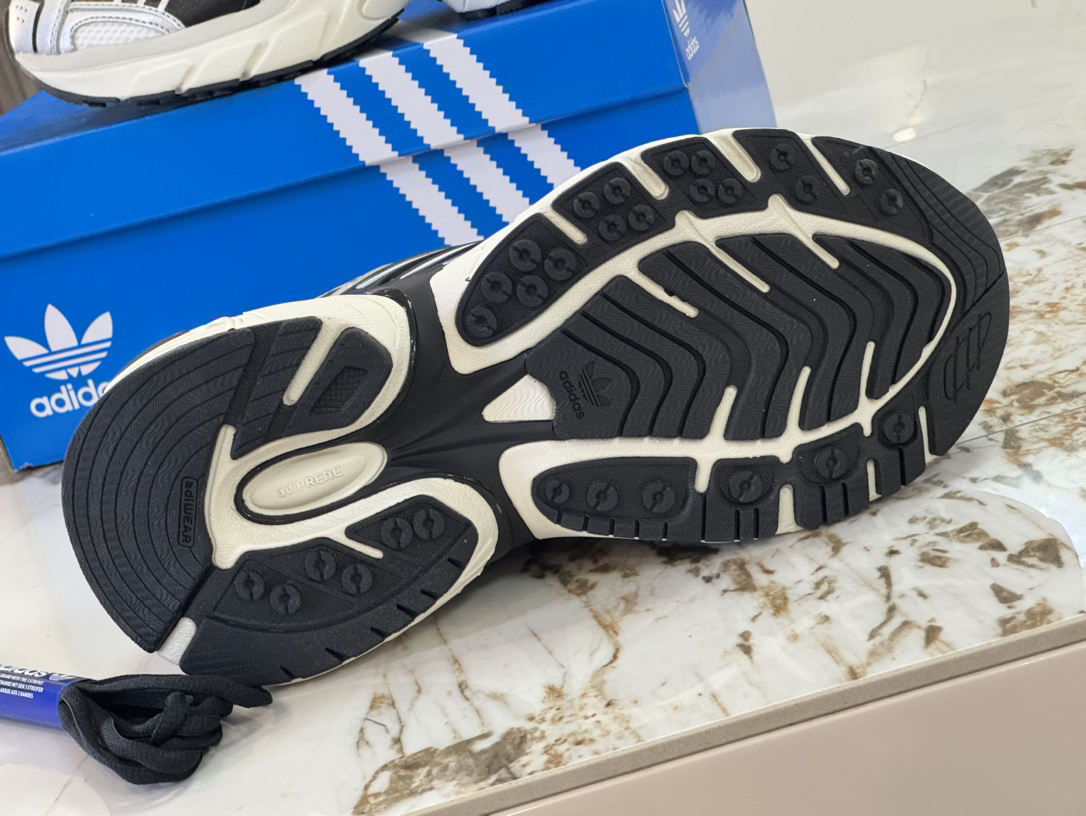Adidas Sneakers-135