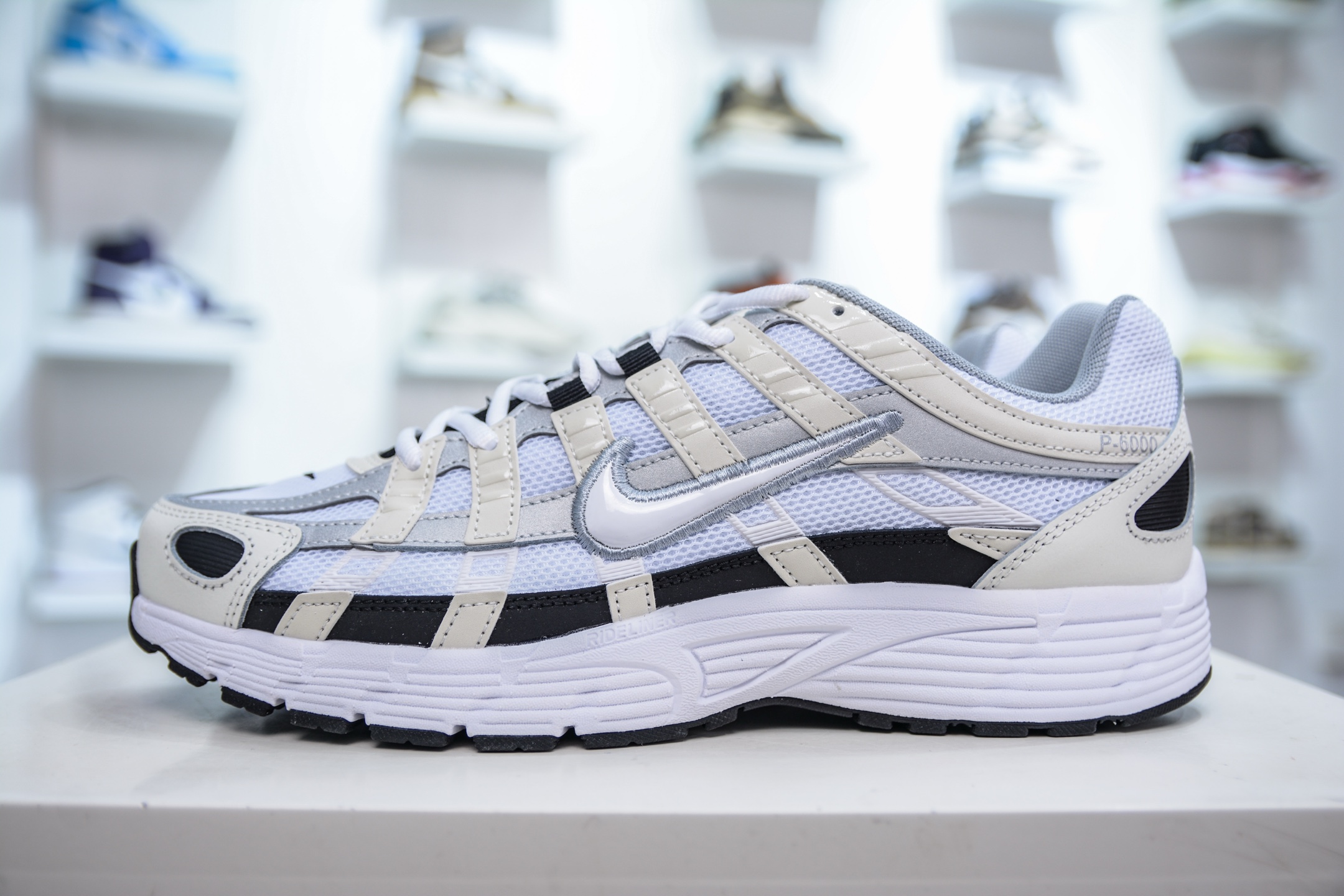 Nike Sneakers-346