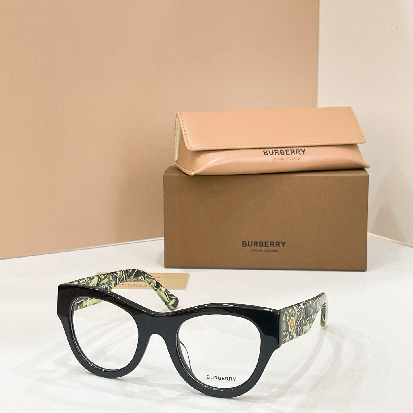 Burberry glasses-15