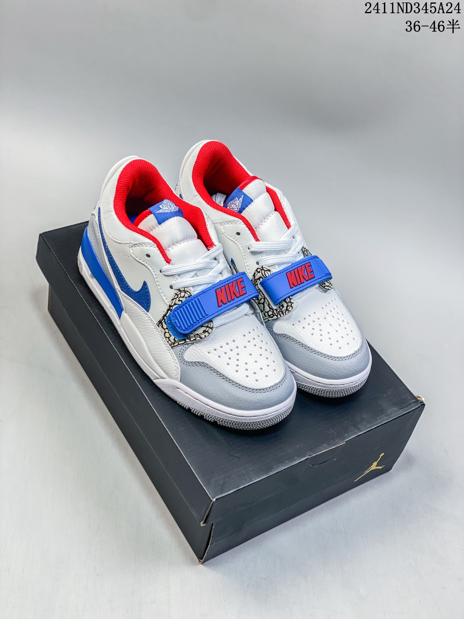Nike Sneakers-344