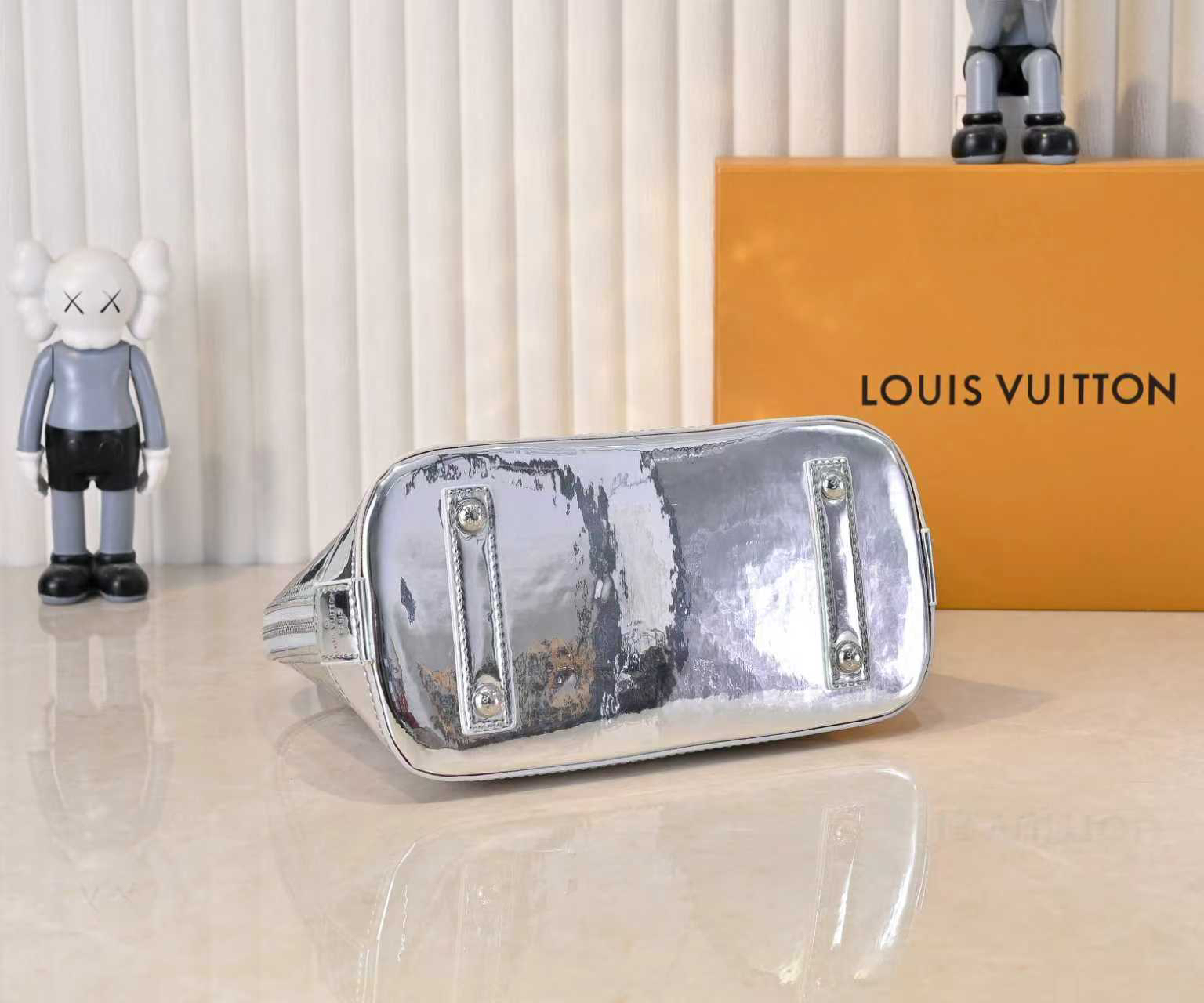 Louis Vuitton bag-133