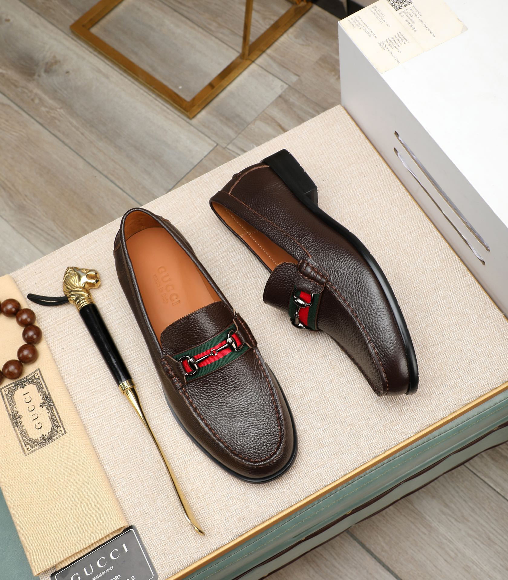 Gucci men's leather shoes-134