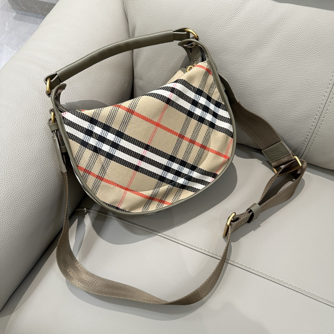 Burberry bag-2