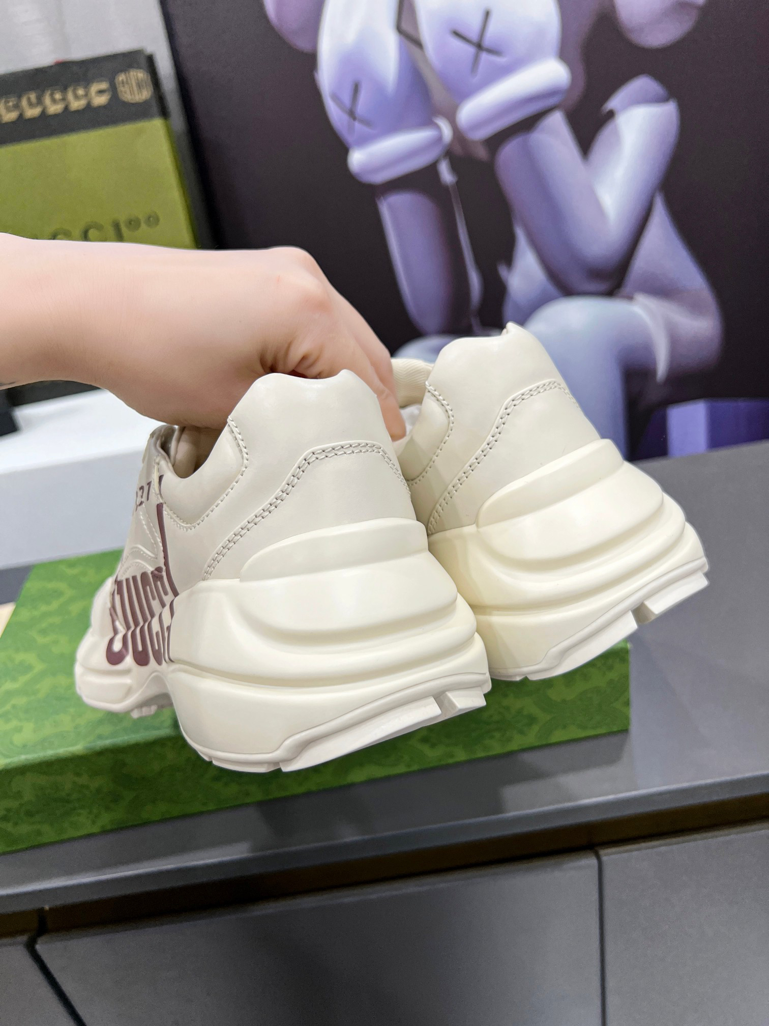 Gucci Sneakers-160
