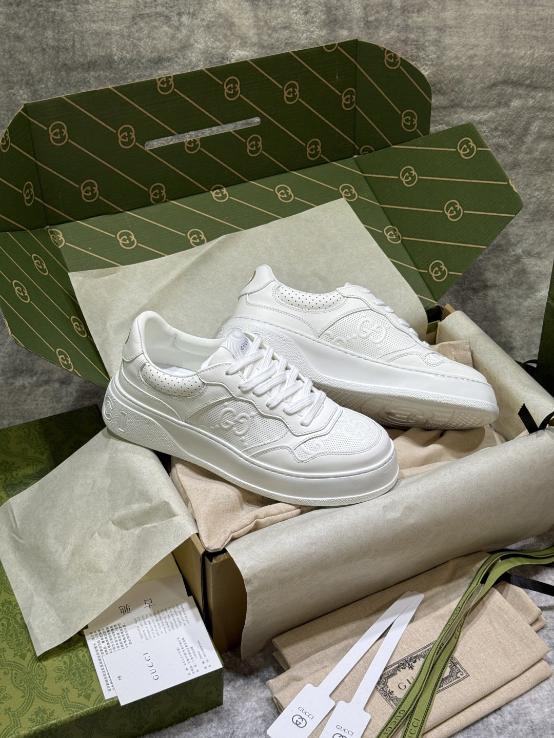 Gucci Sneakers-157