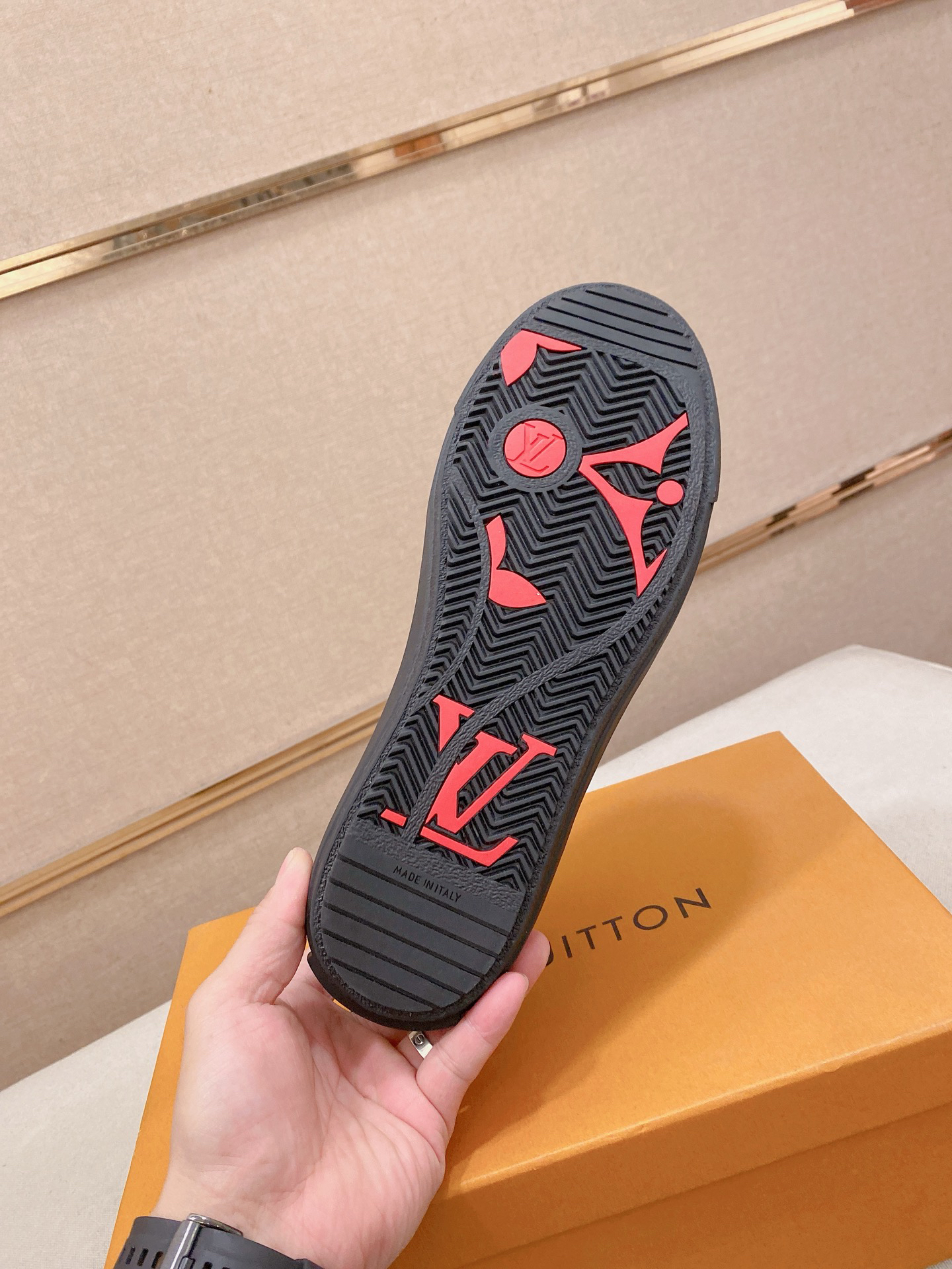 Lv Sneakers-94